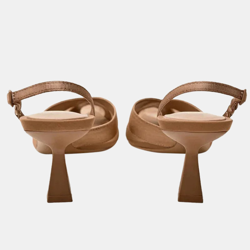 Escarpins talon carré | Satin beige avec design ouvert et talon carré élégant