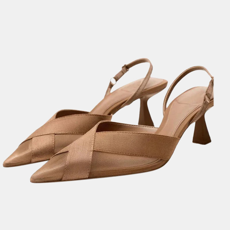 Escarpins talon carré satin beige ouverts