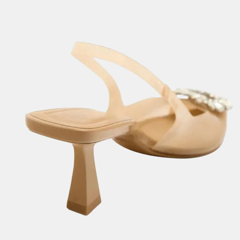 Escarpins beiges | Ornements en cristal sur talons bas pour une élégance discrète