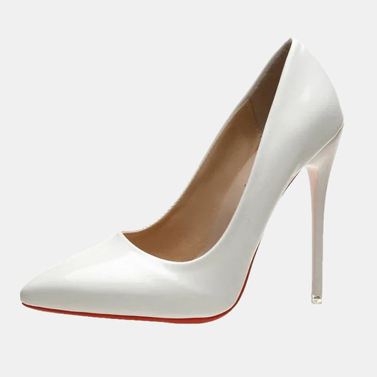 Escarpins blancs à talon aiguille et finition laquée